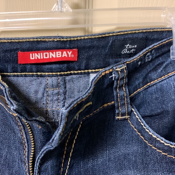 Jeans - Picture 2 of 6